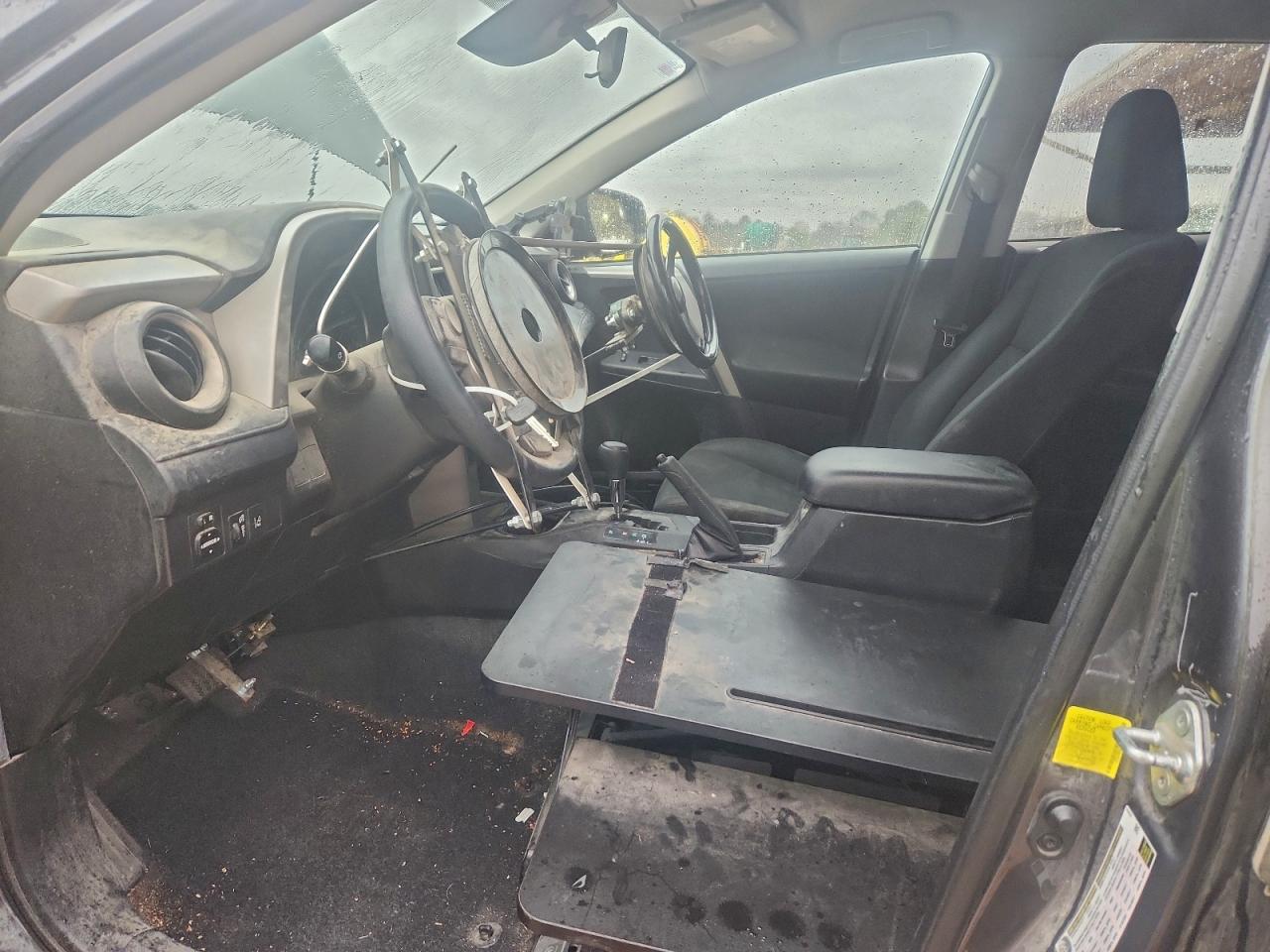 2018 TOYOTA RAV4 LE photo 7