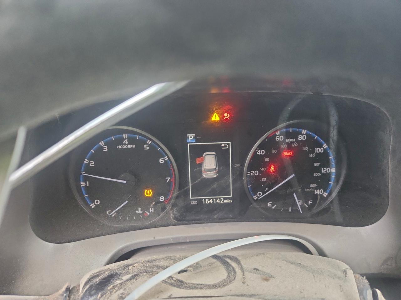 2018 TOYOTA RAV4 LE photo 9