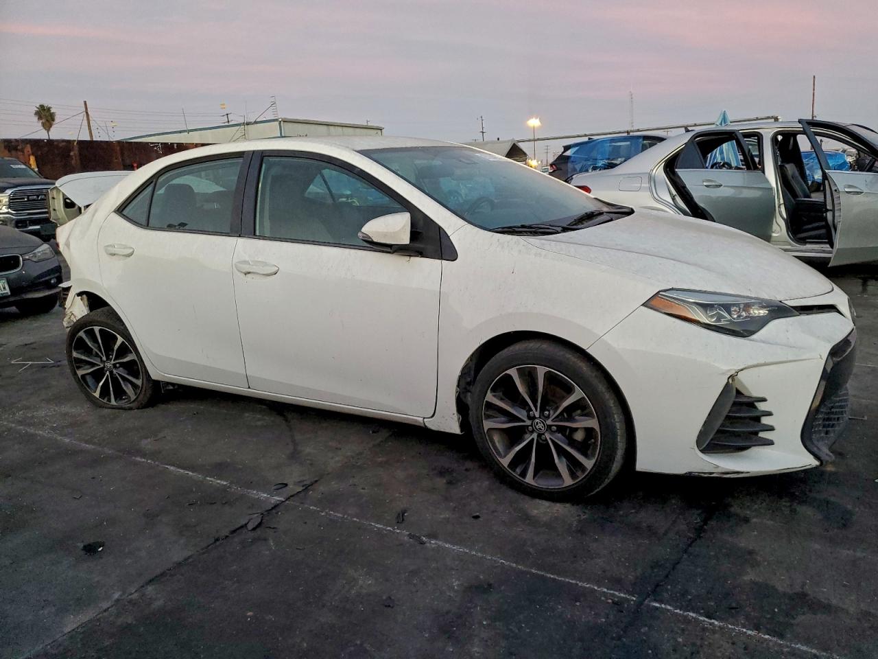 2019 TOYOTA COROLLA L photo 4