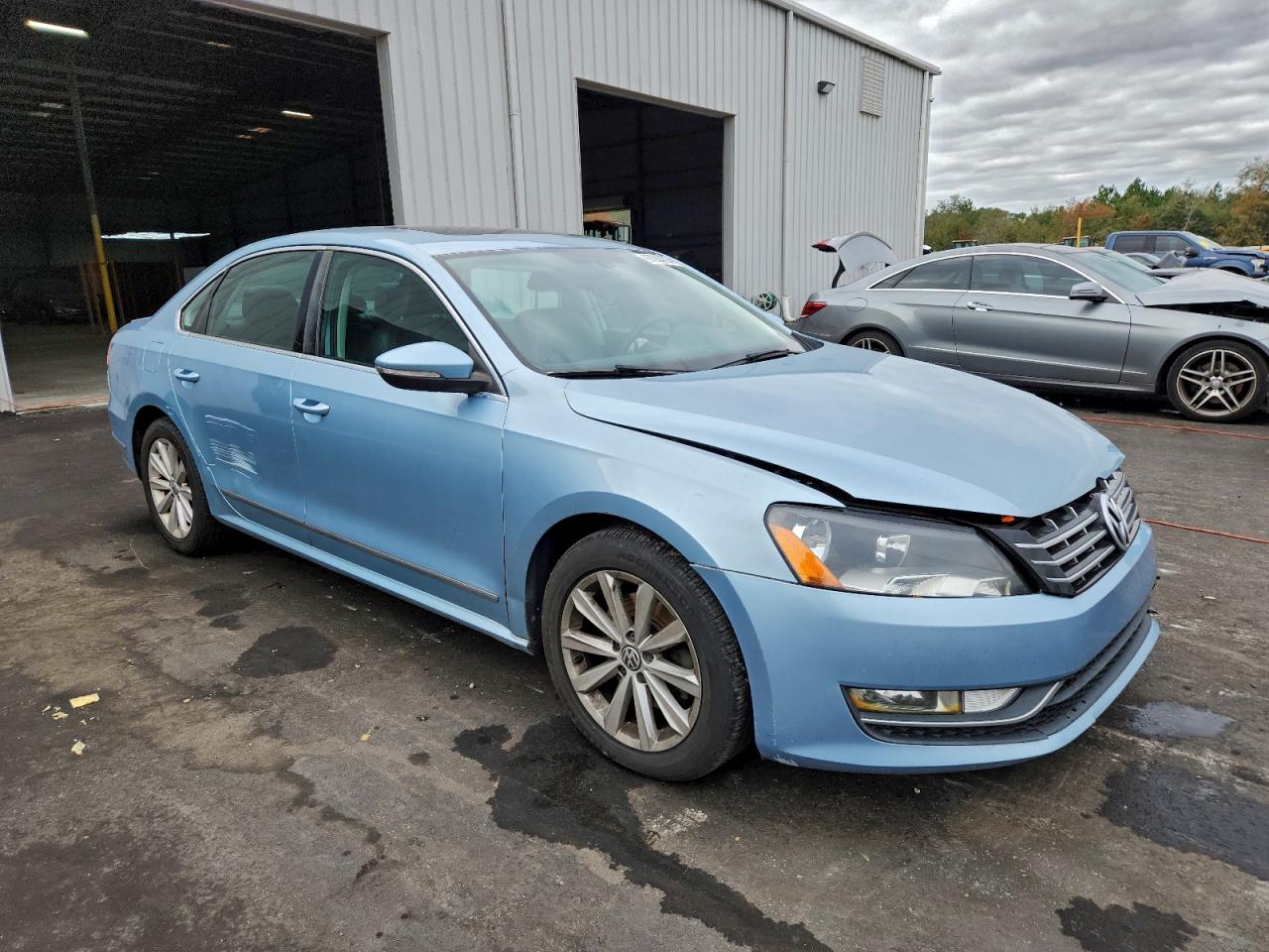 2012 VOLKSWAGEN PASSAT SEL photo 4