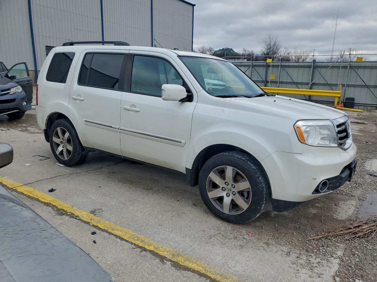 2013 HONDA PILOT TOURING photo 4