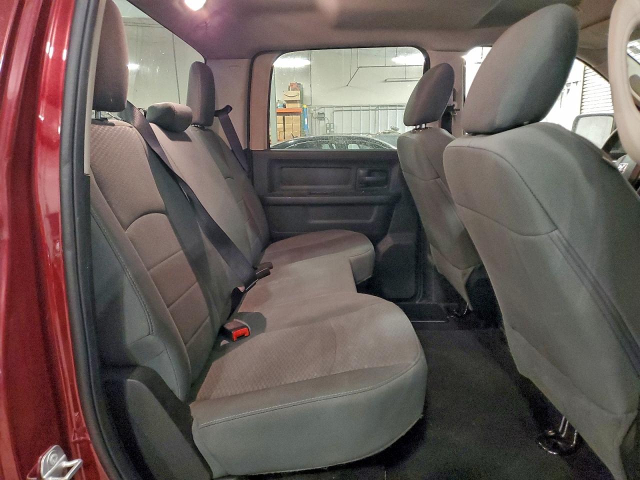 2017 RAM 1500 ST photo 10