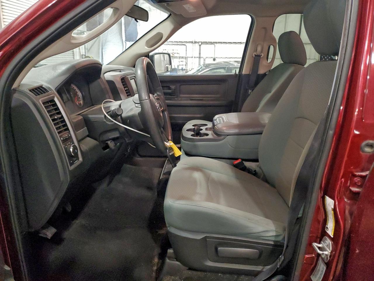 2017 RAM 1500 ST photo 7