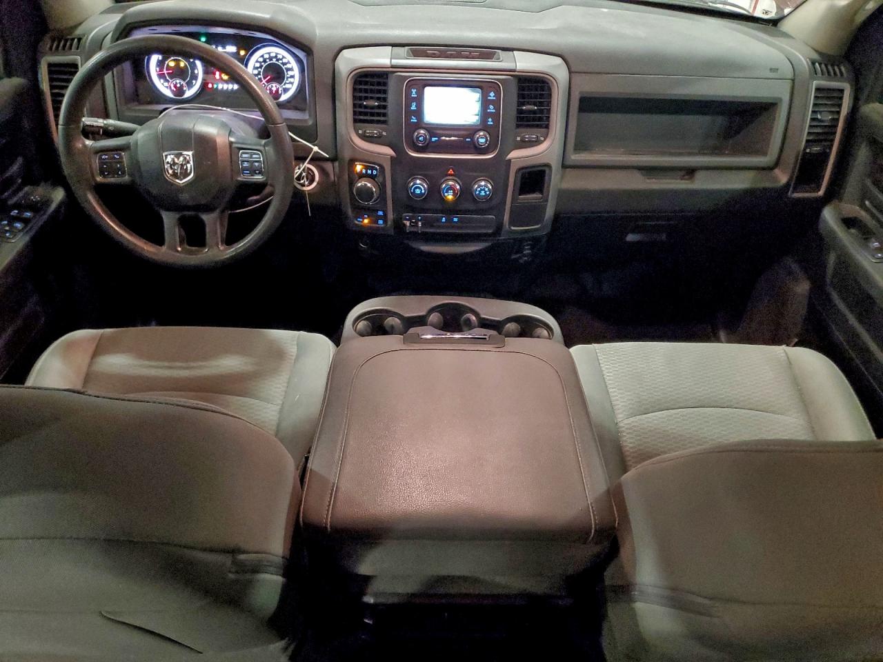 2017 RAM 1500 ST photo 8