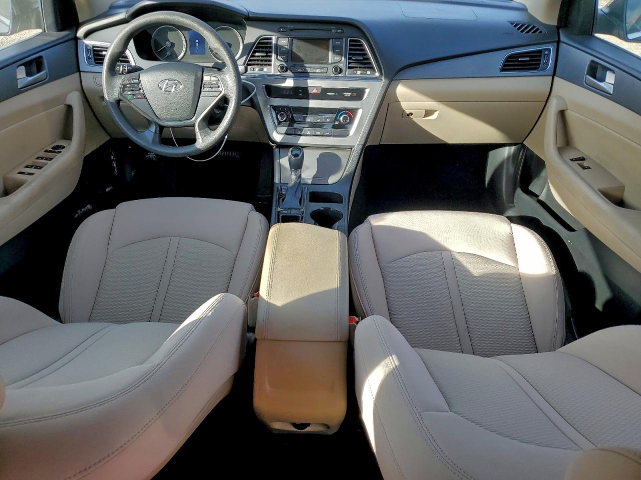 2015 HYUNDAI SONATA SE photo 8
