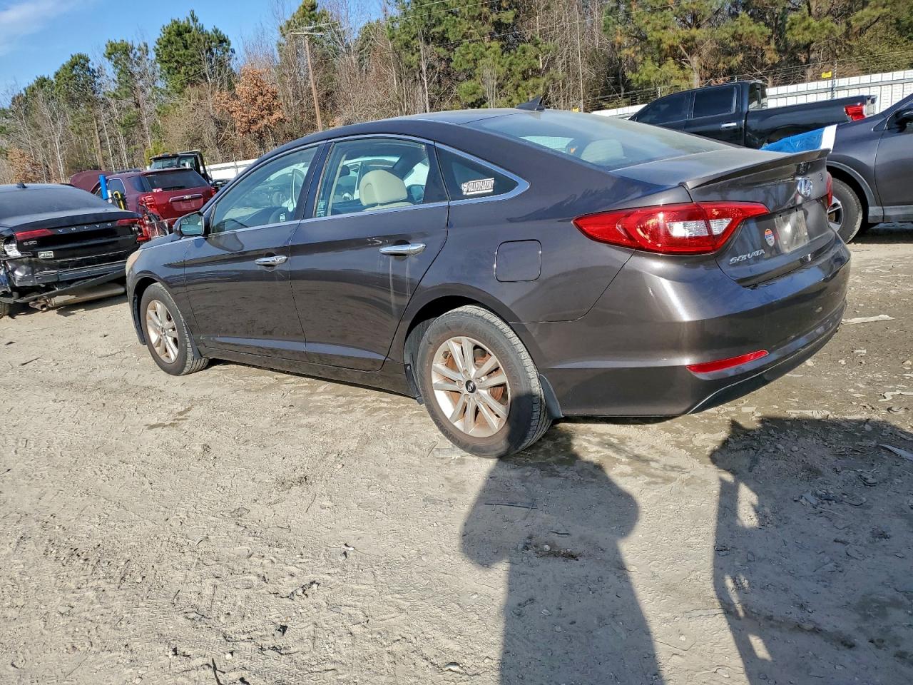 2015 HYUNDAI SONATA SE photo 2