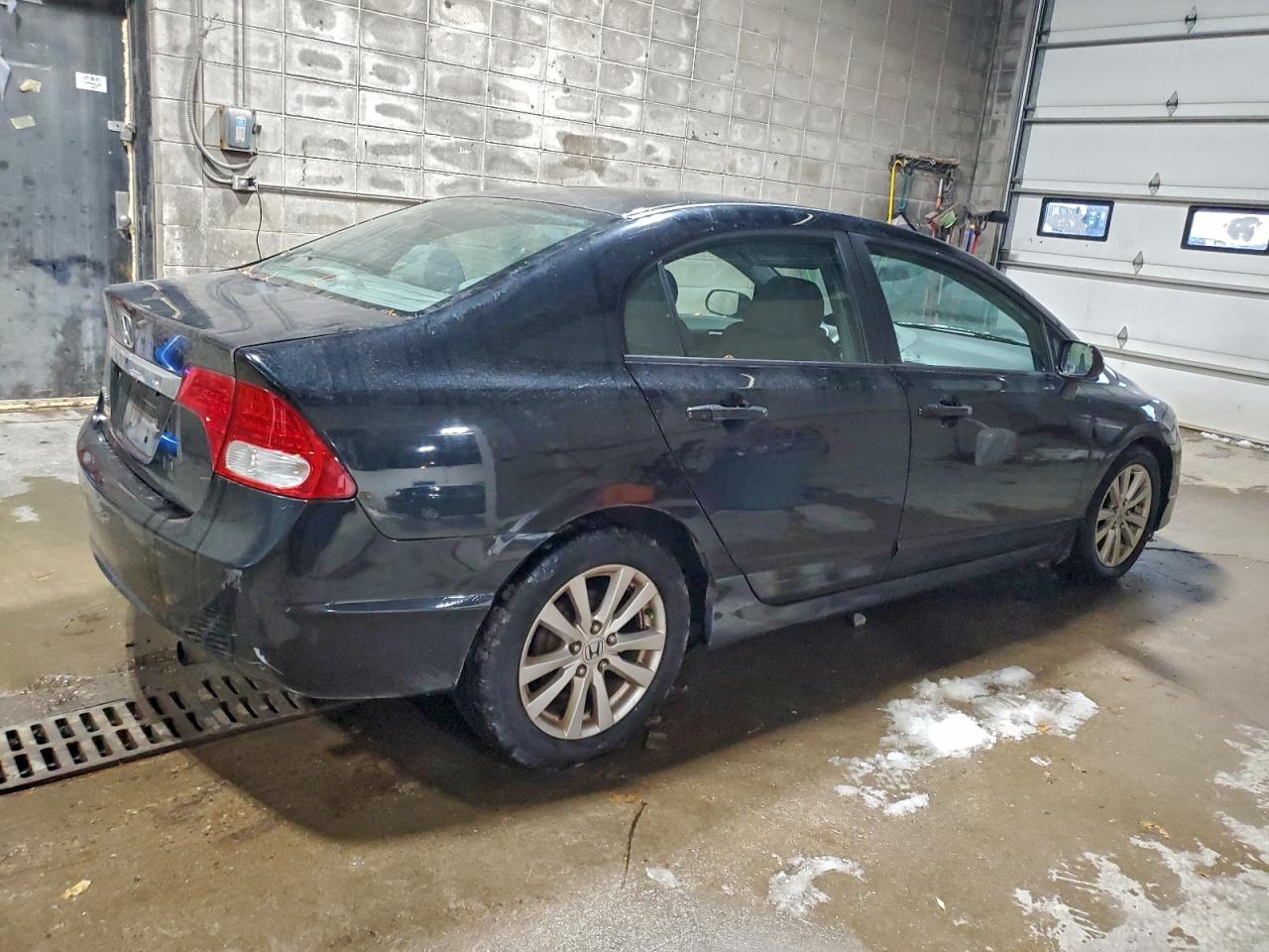 2011 HONDA CIVIC LX photo 3