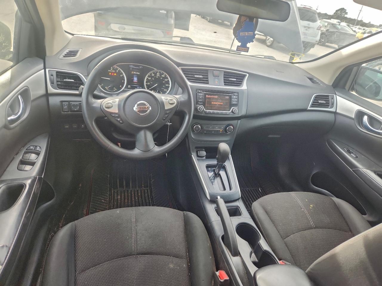 2018 NISSAN SENTRA S photo 8