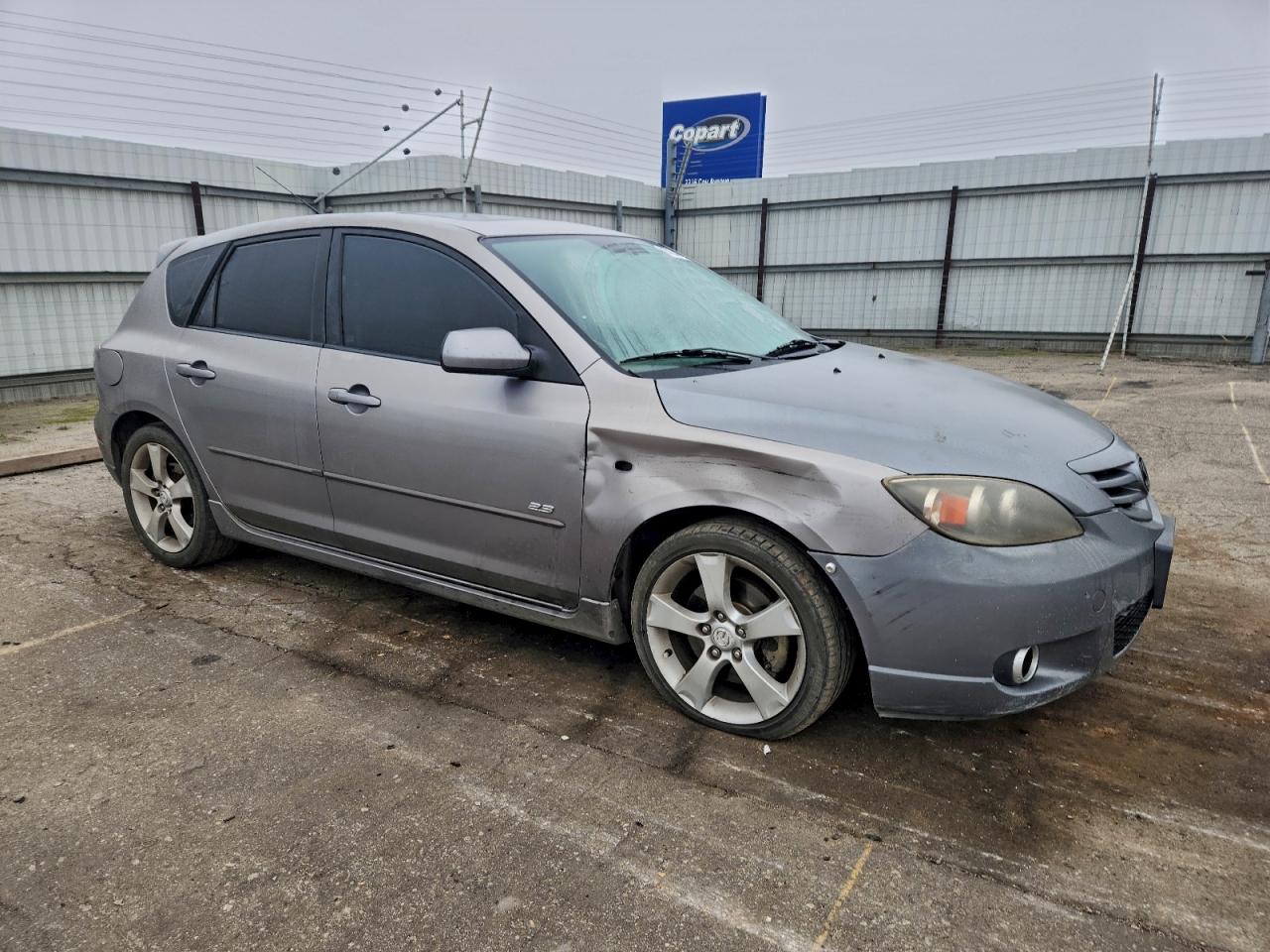 2005 MAZDA 3 HATCHBACK photo 4