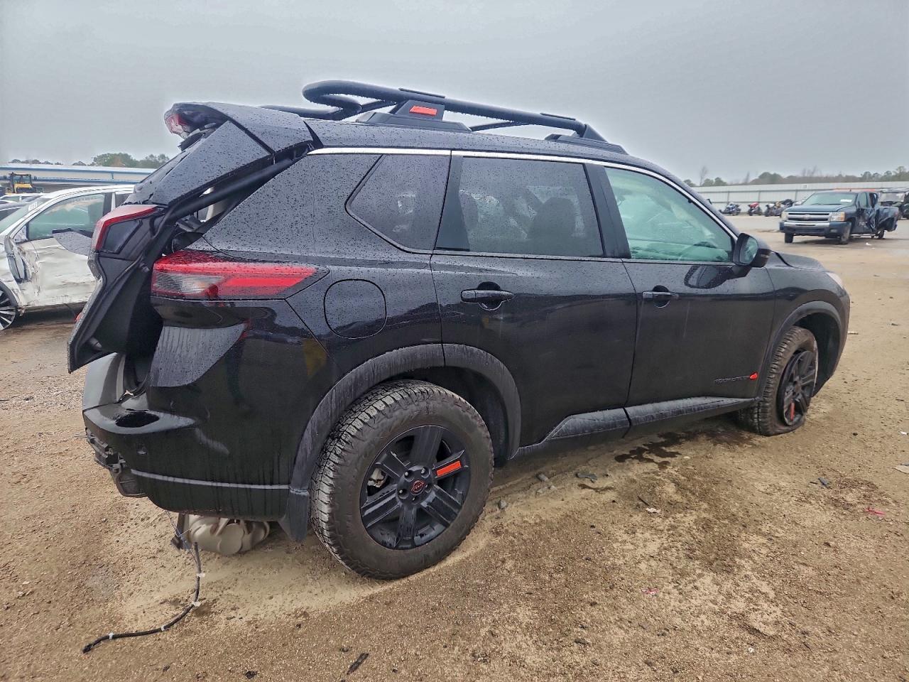 2025 NISSAN ROGUE SV photo 3