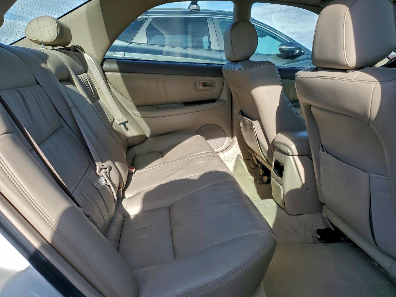 1999 LEXUS ES 300 photo 10