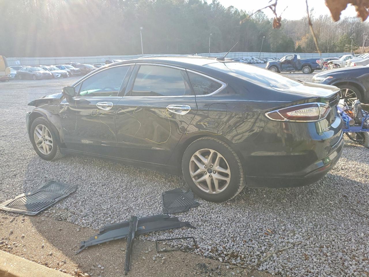 2014 FORD FUSION SE photo 2