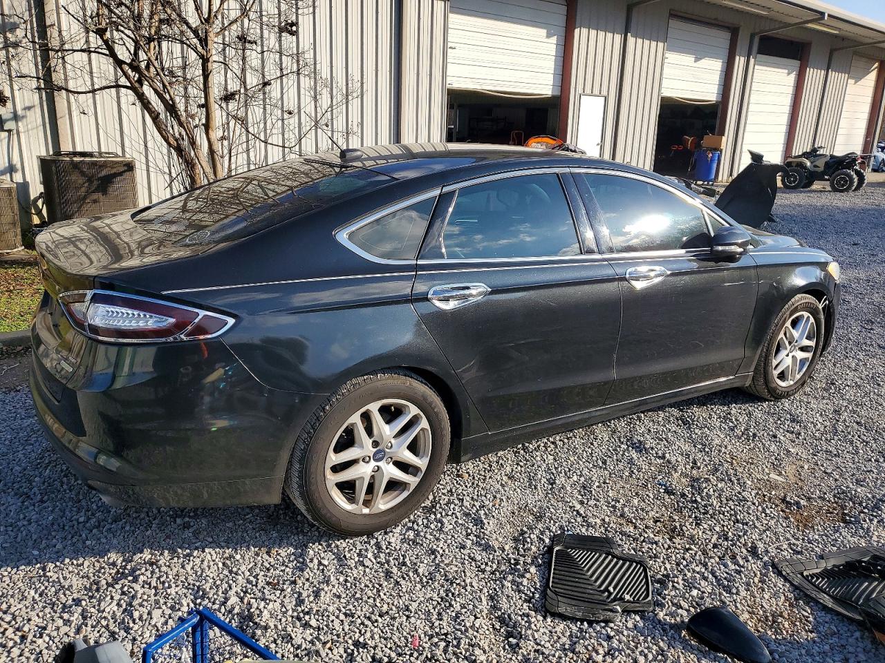 2014 FORD FUSION SE photo 3