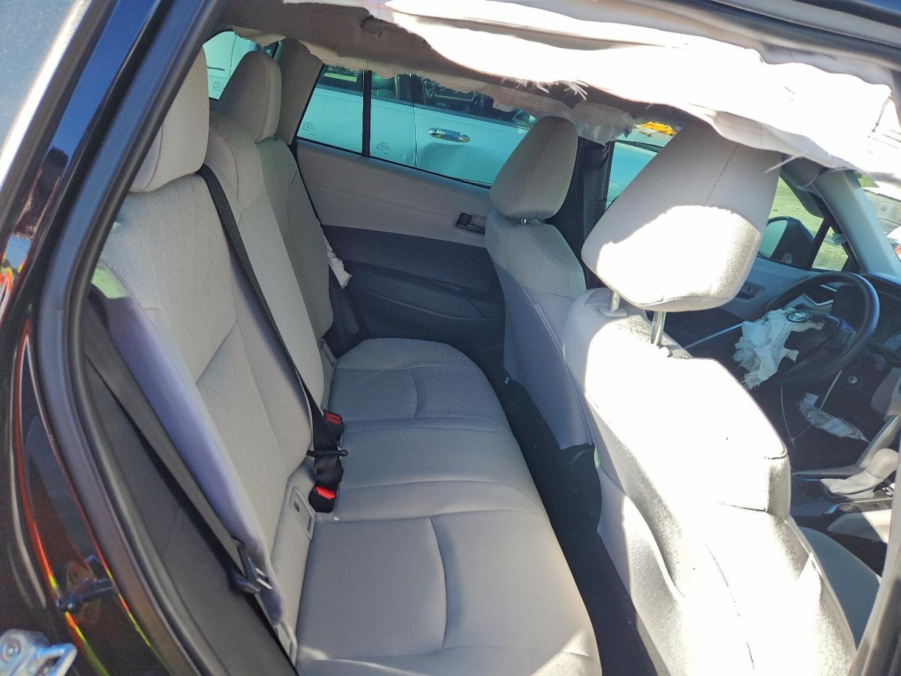 2025 TOYOTA COROLLA CROSS L photo 21