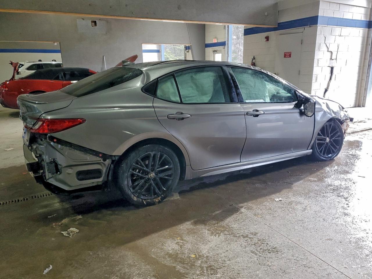 2025 TOYOTA CAMRY XSE photo 3