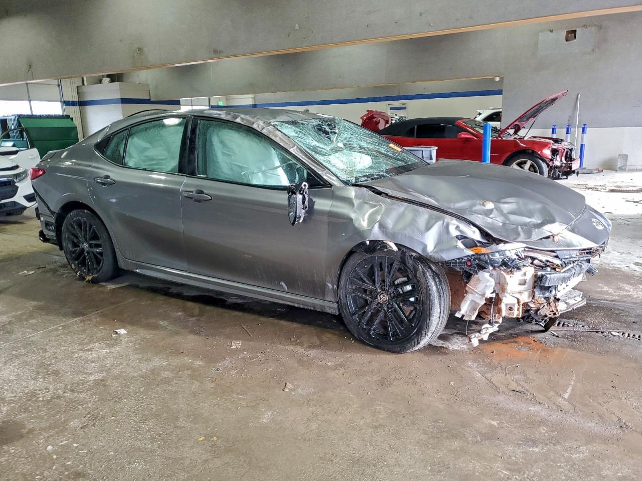2025 TOYOTA CAMRY XSE photo 4