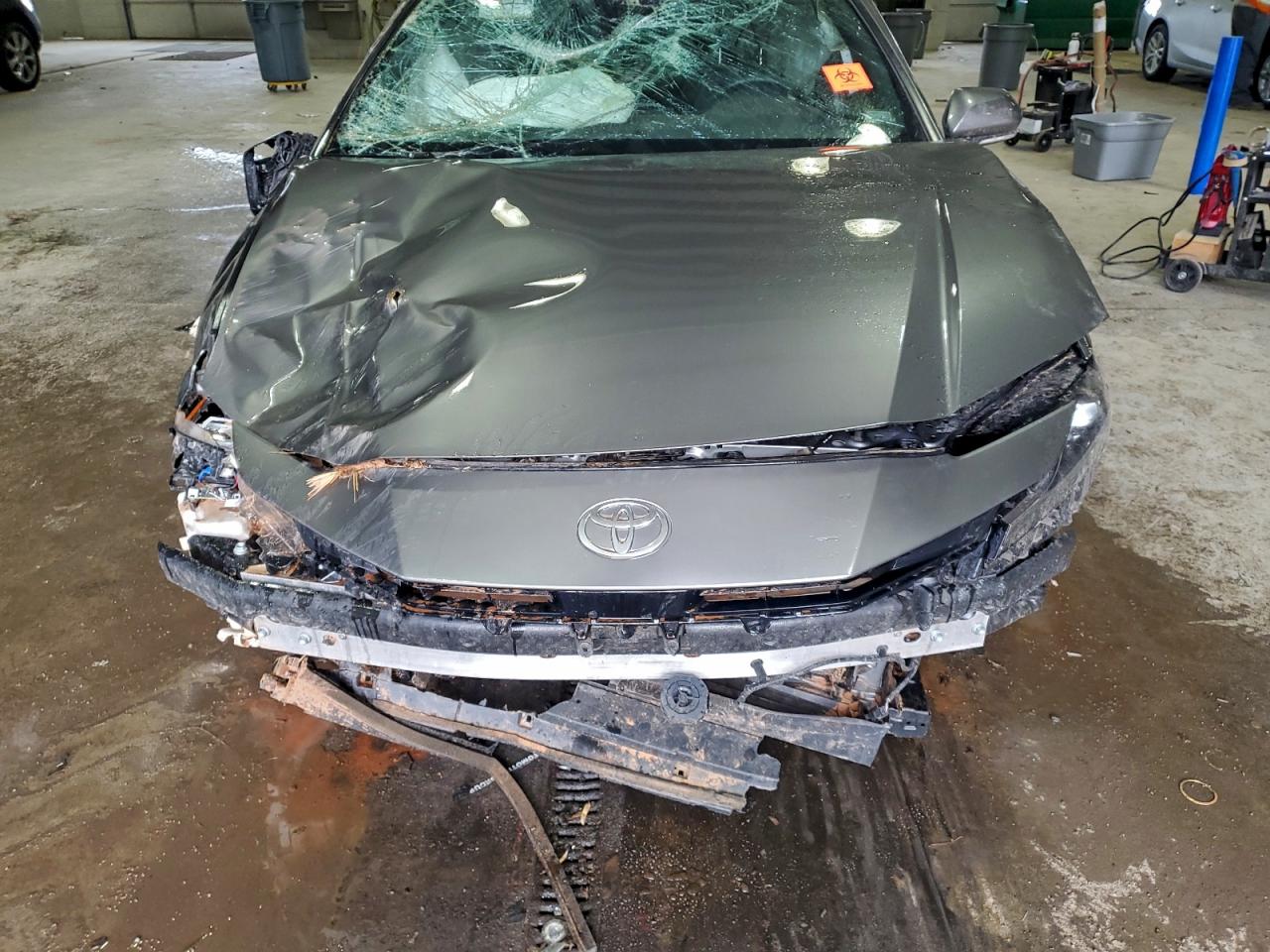 2025 TOYOTA CAMRY XSE photo 11