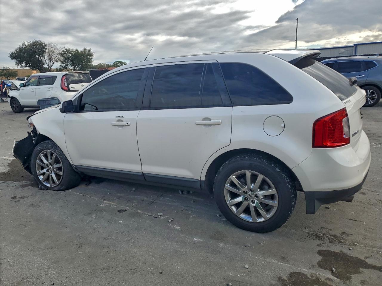 2013 FORD EDGE SEL photo 2