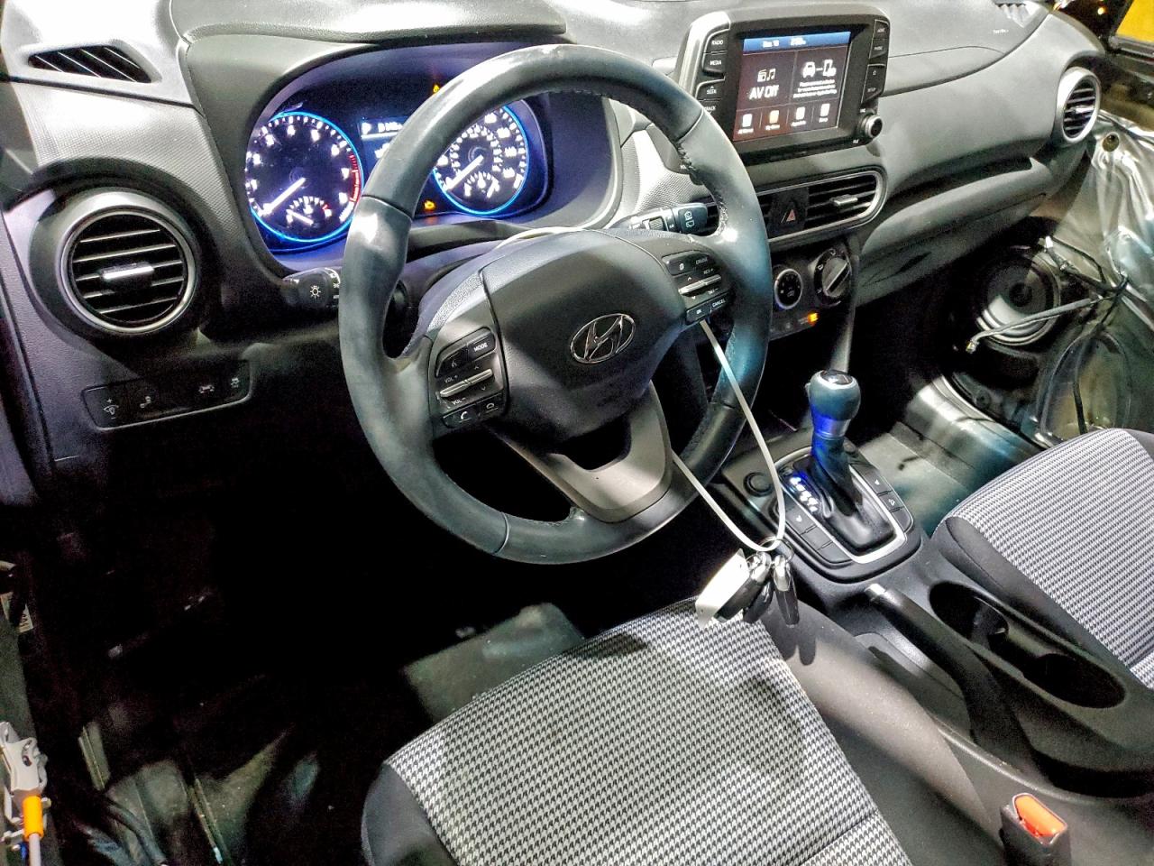 2020 HYUNDAI KONA SEL photo 8