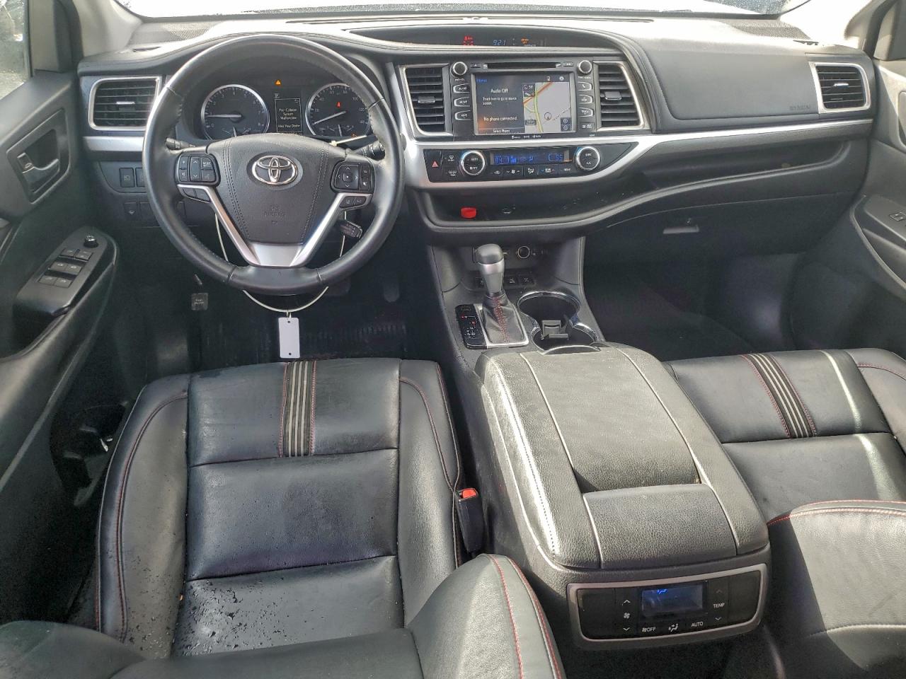 2019 TOYOTA HIGHLANDER SE photo 8