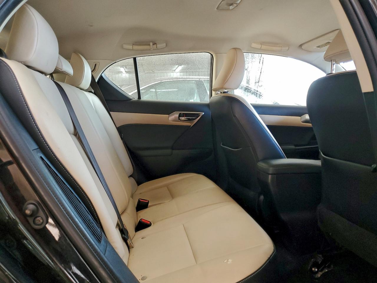 2017 LEXUS CT 200 photo 11