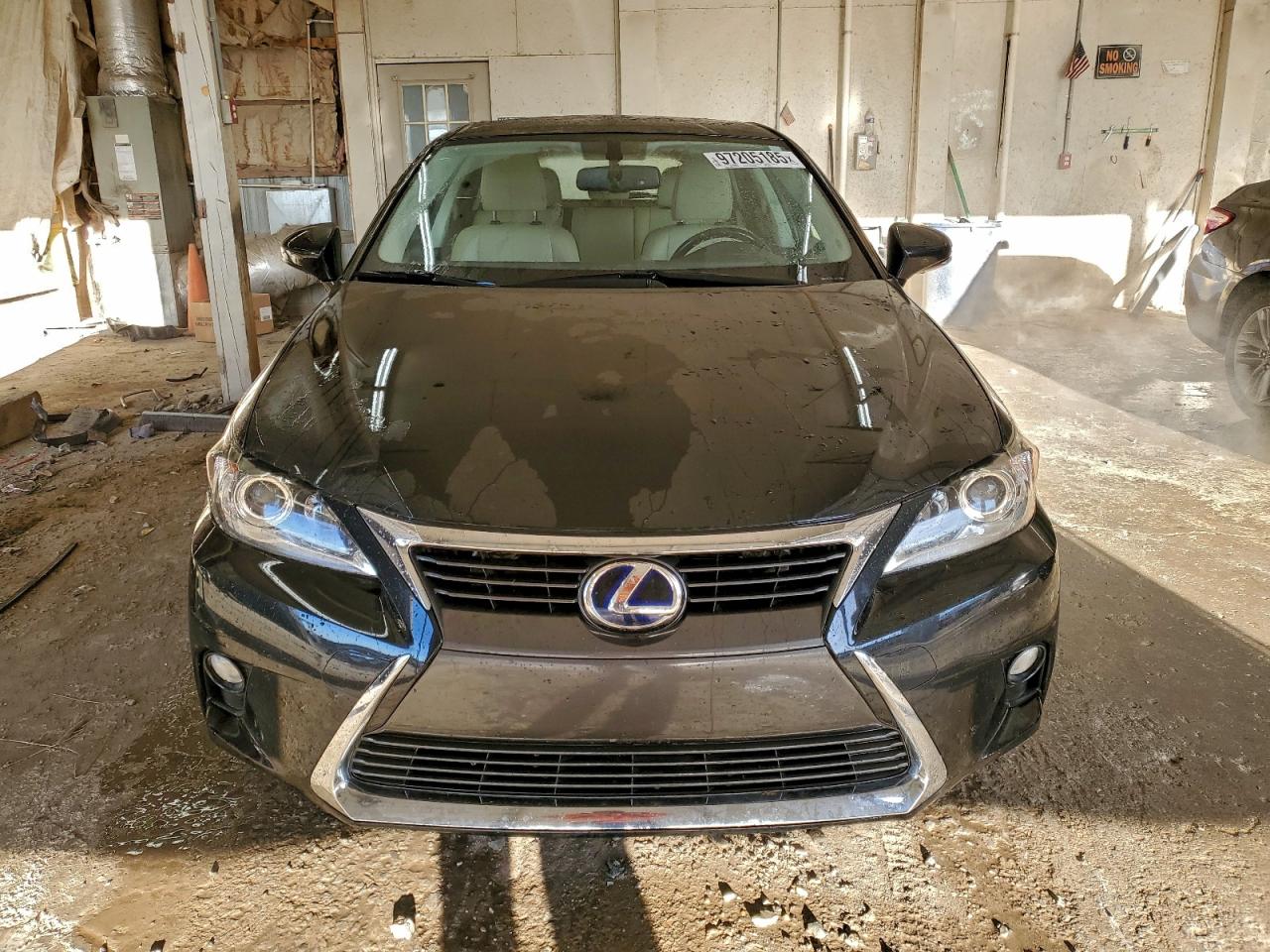 2017 LEXUS CT 200 photo 5