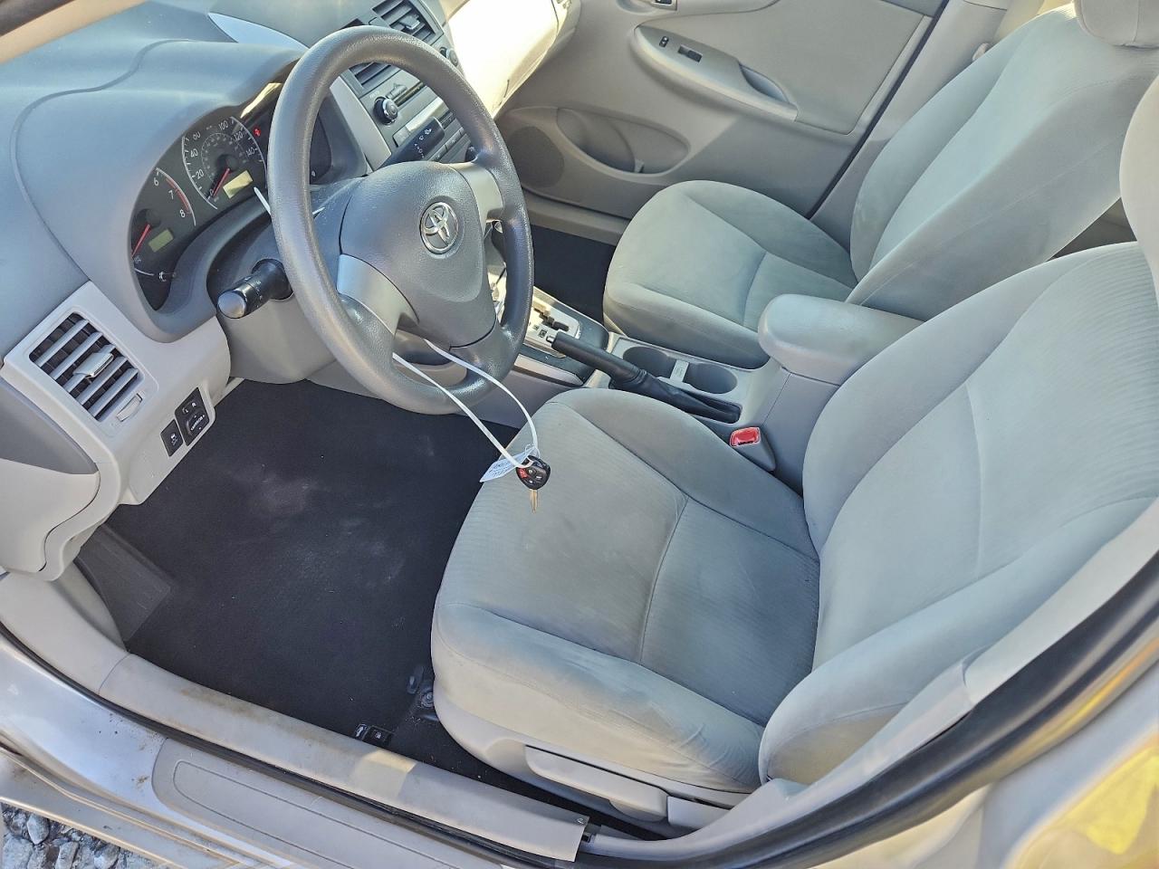 2010 TOYOTA COROLLA BASE photo 7