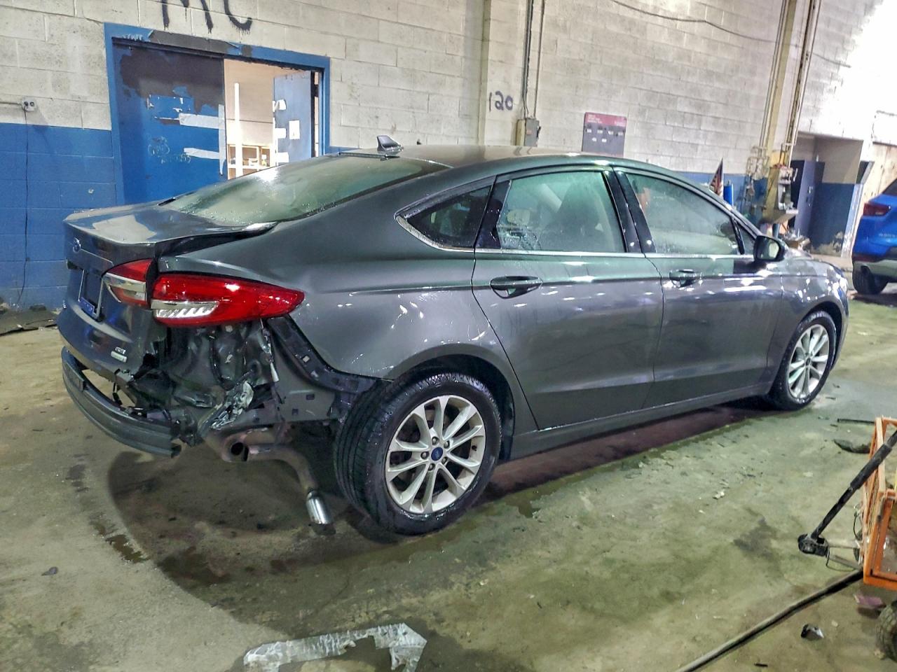 2020 FORD FUSION SE photo 3