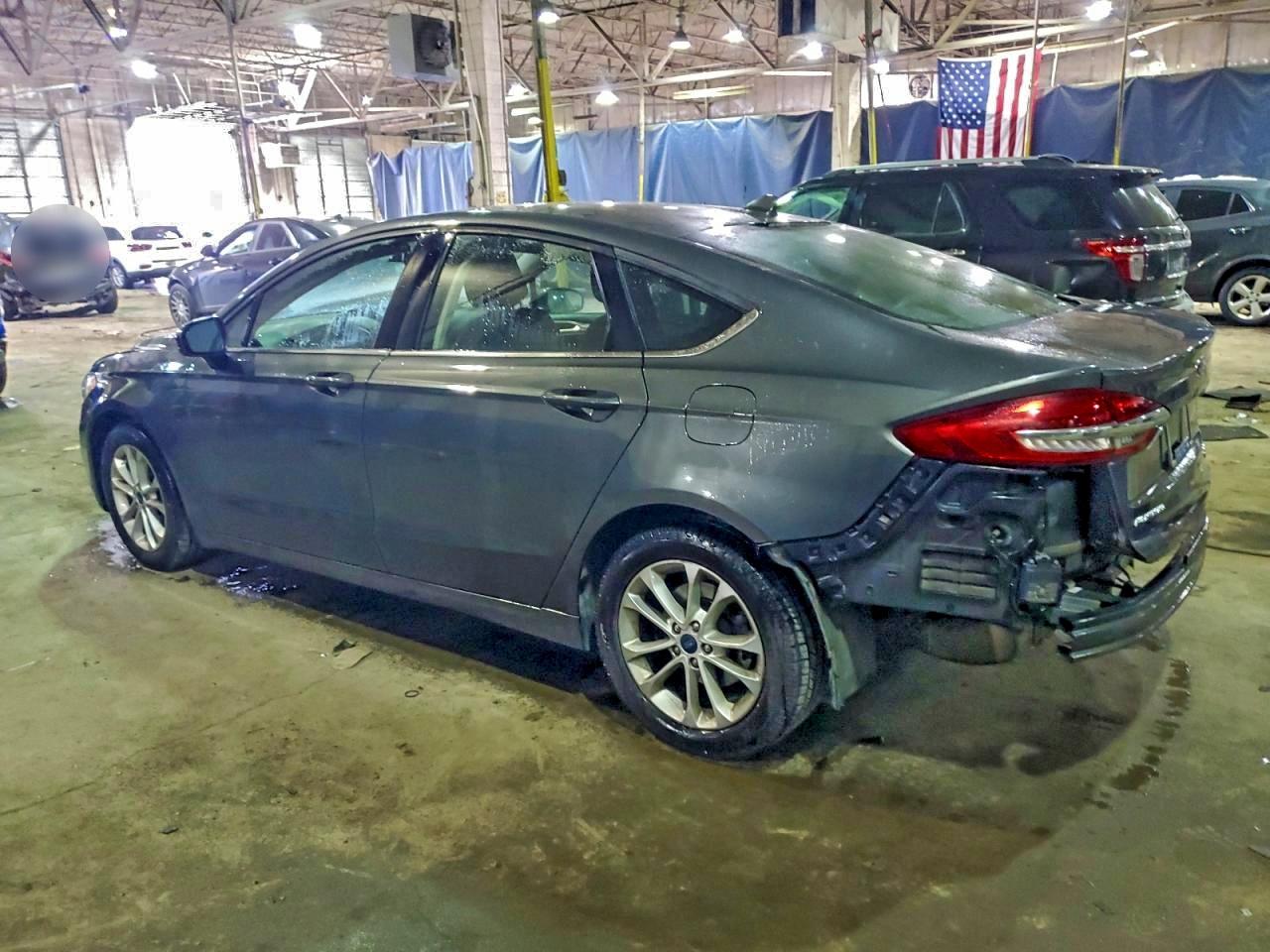 2020 FORD FUSION SE photo 2