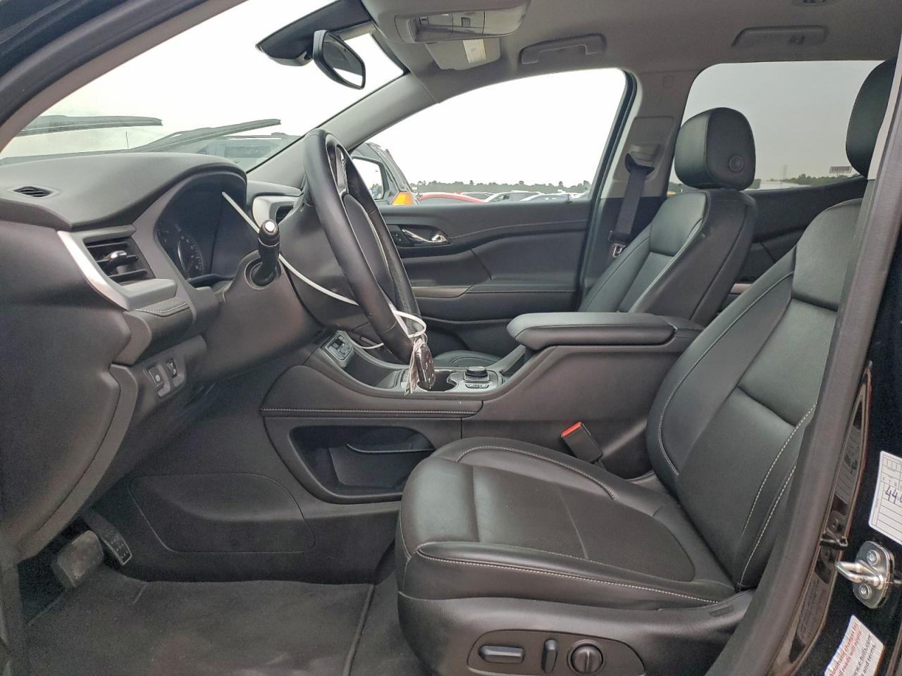 2023 GMC ACADIA SLT photo 7
