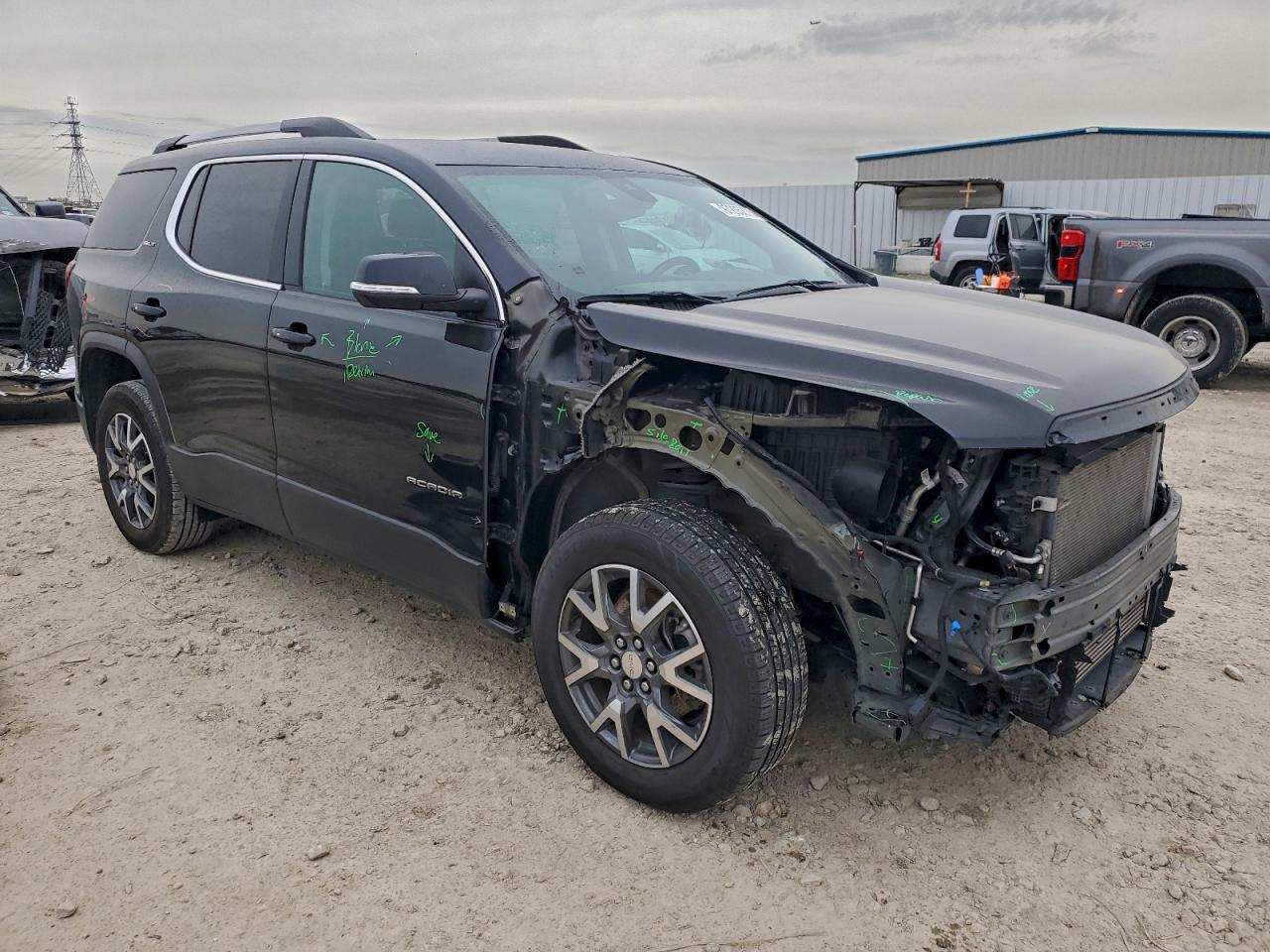 2023 GMC ACADIA SLT photo 4