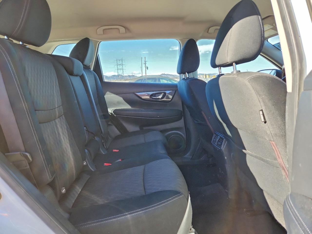 2018 NISSAN ROGUE S photo 11