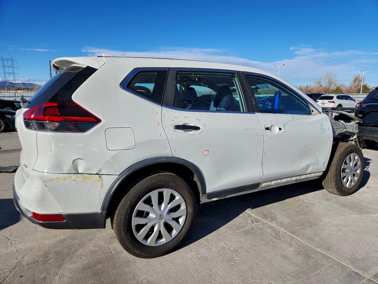 2018 NISSAN ROGUE S photo 3