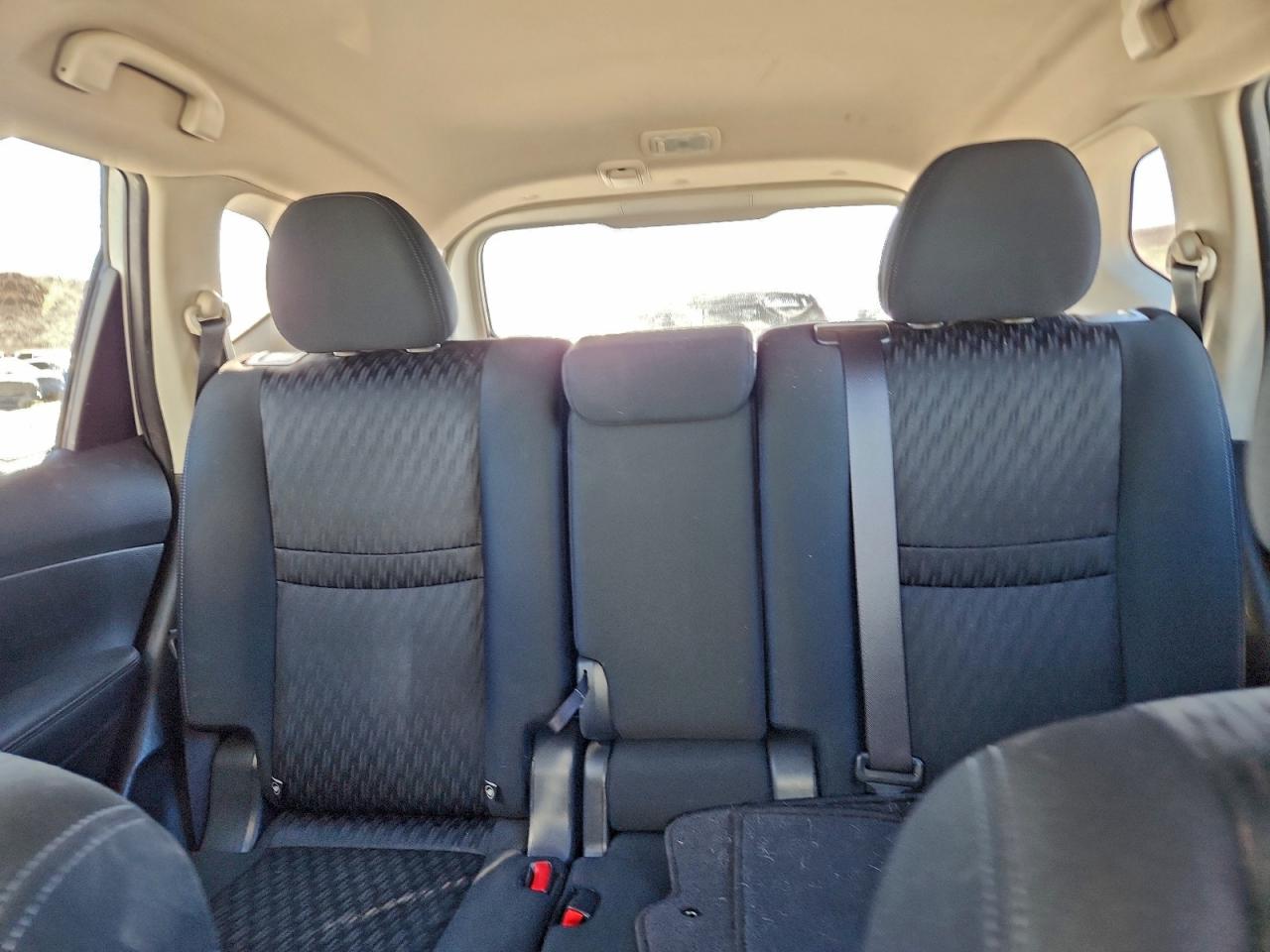 2018 NISSAN ROGUE S photo 10