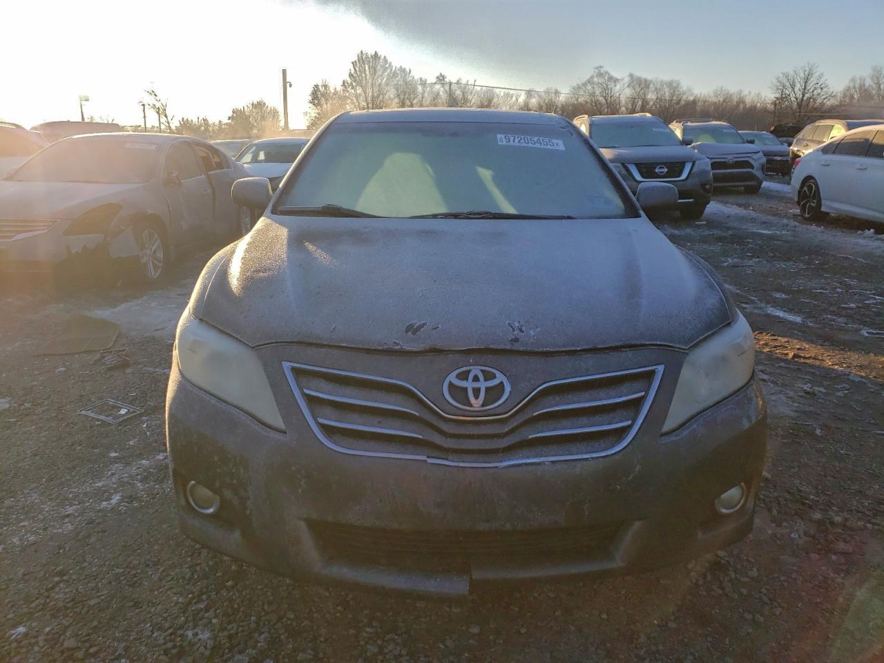 2010 TOYOTA CAMRY BASE photo 5