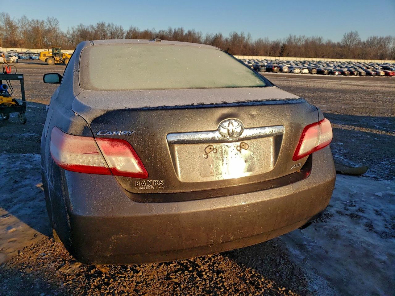 2010 TOYOTA CAMRY BASE photo 6