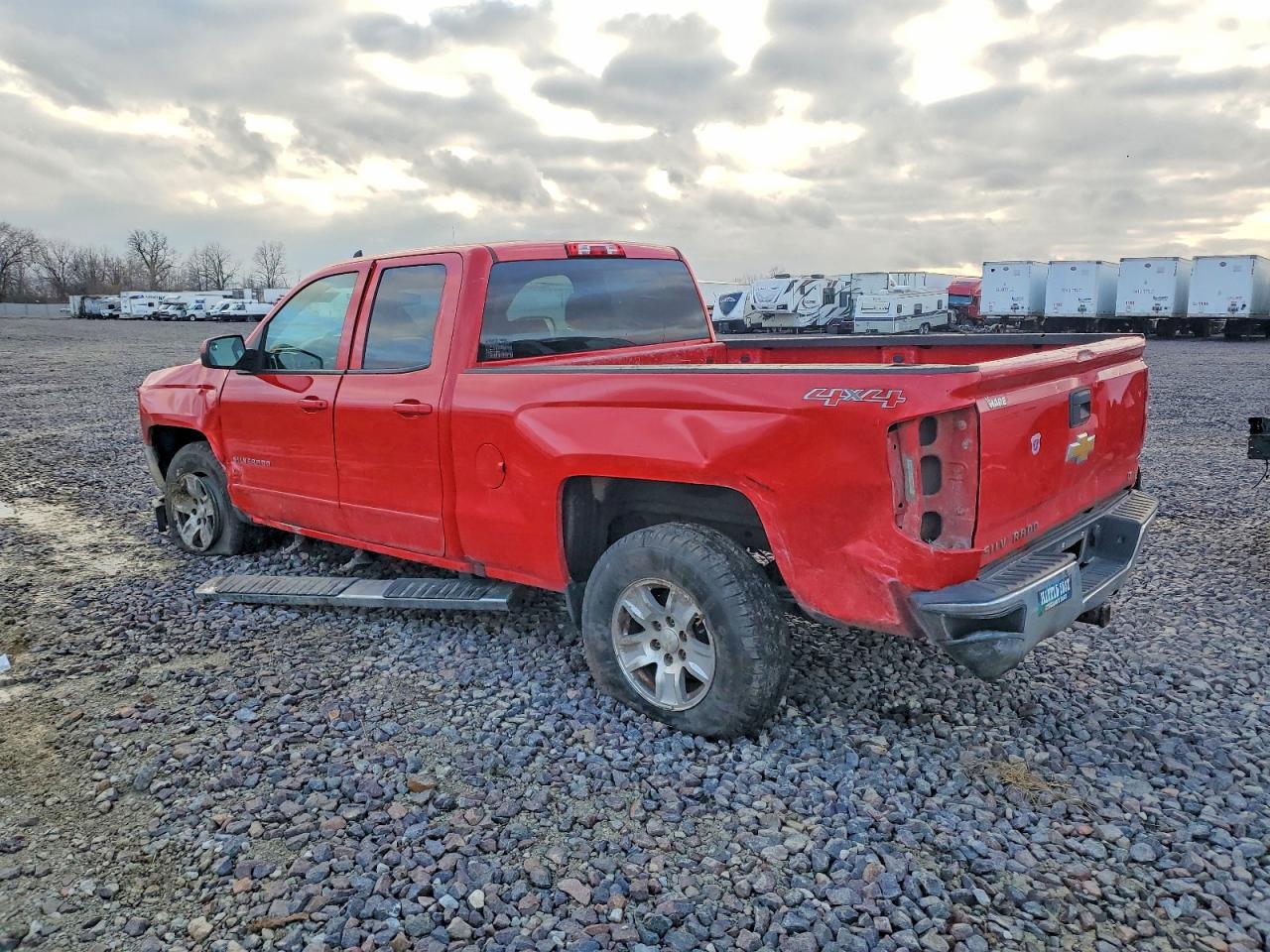 2016 CHEVROLET SILVERADO K1500 LT photo 2