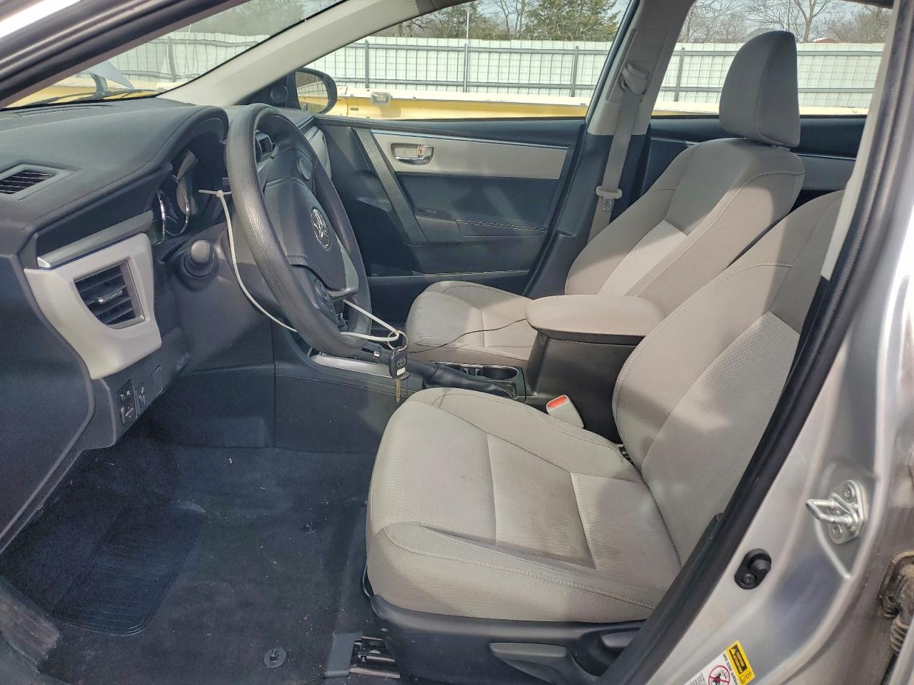 2014 TOYOTA COROLLA L photo 7