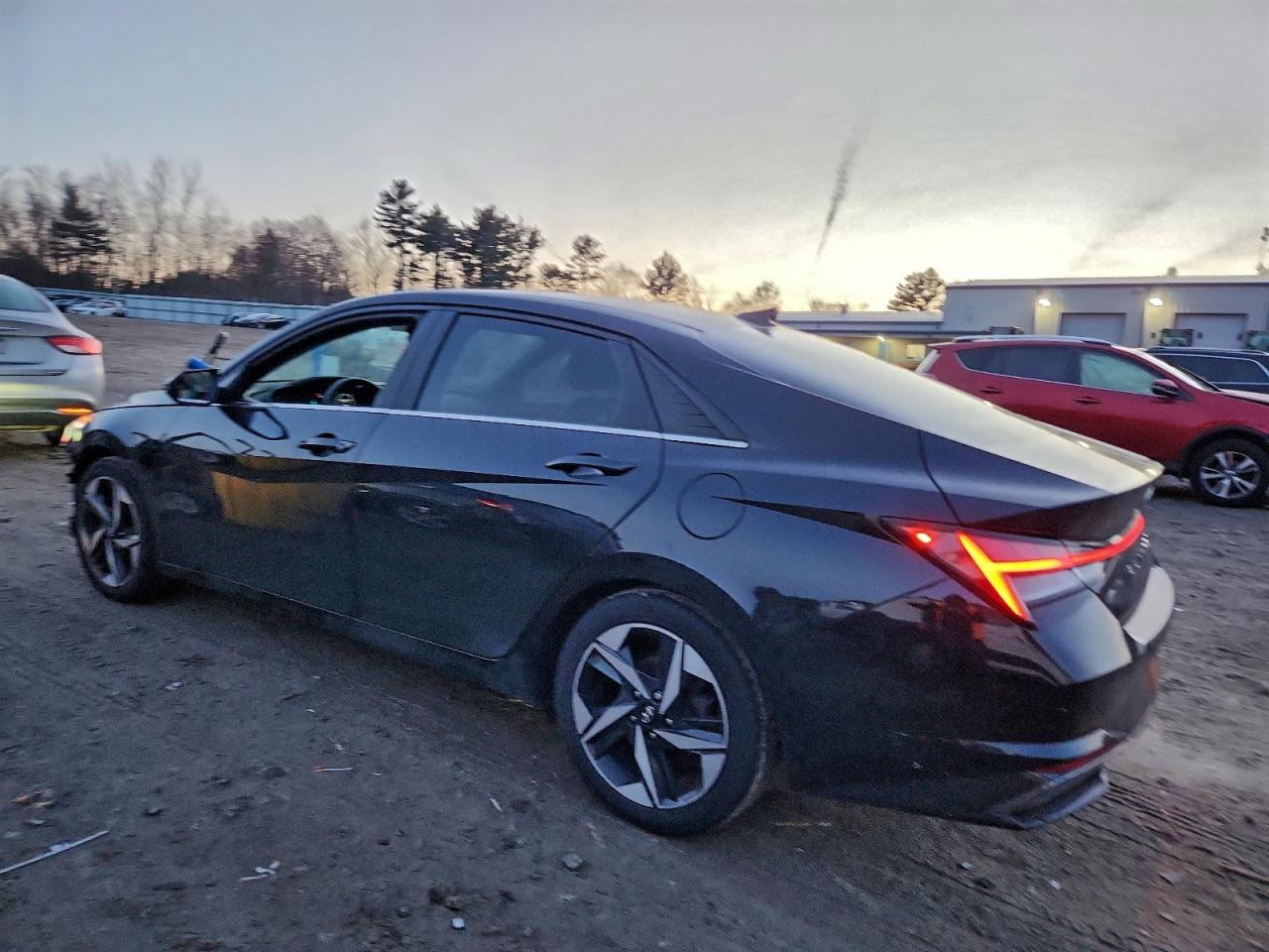 2021 HYUNDAI ELANTRA LIMITED photo 2