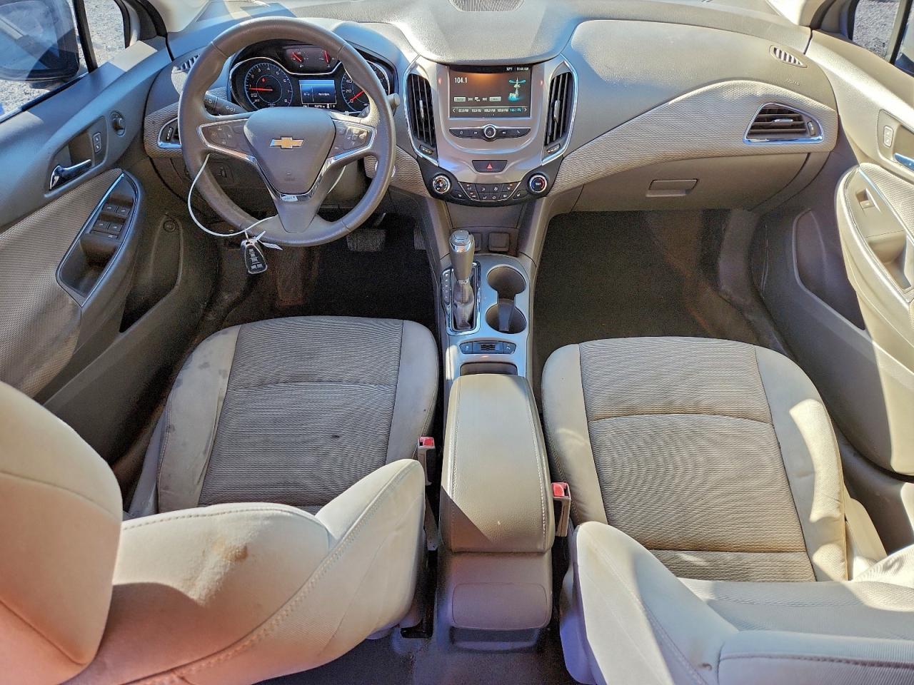 2016 CHEVROLET CRUZE LT photo 8