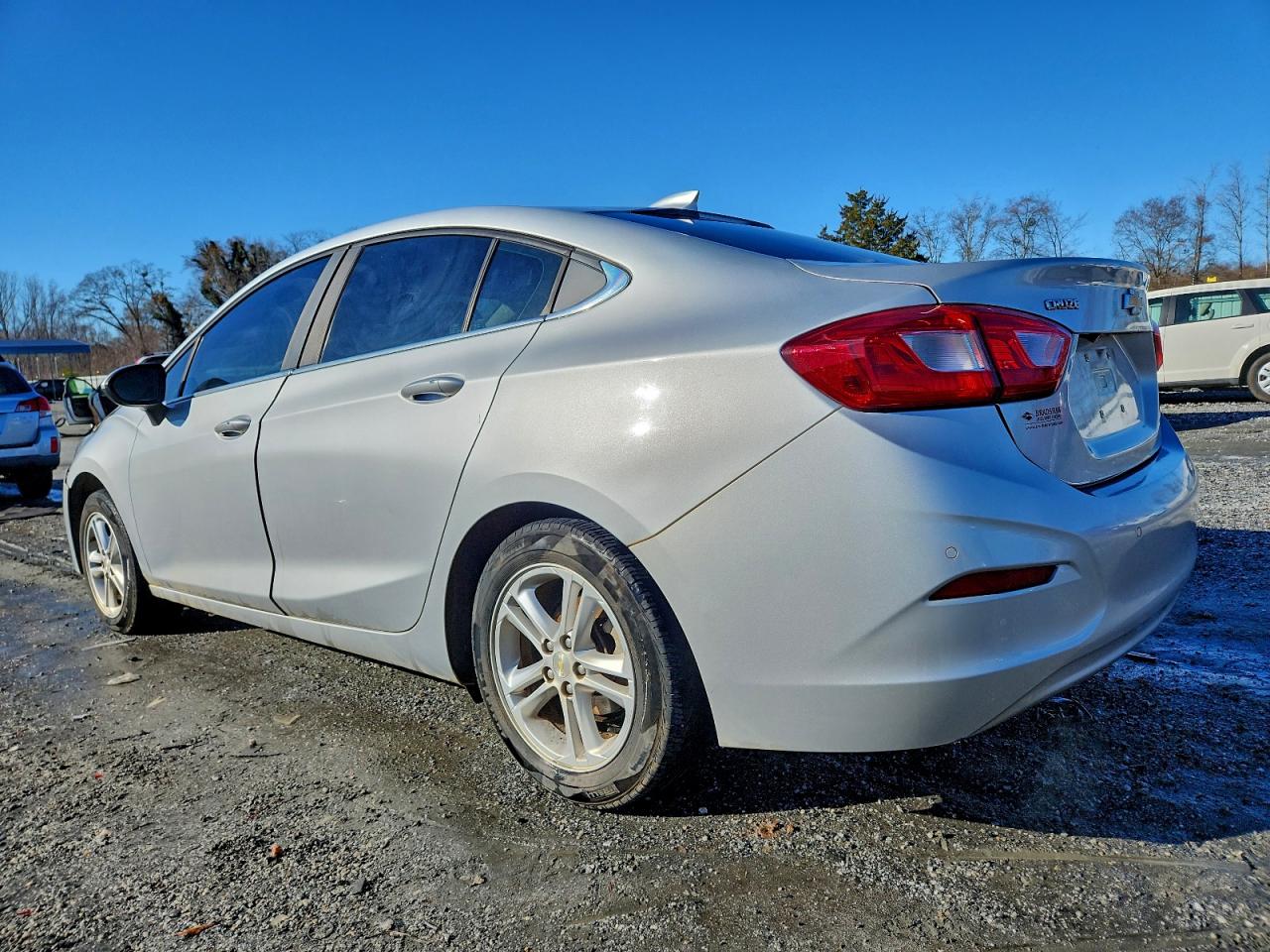 2016 CHEVROLET CRUZE LT photo 2