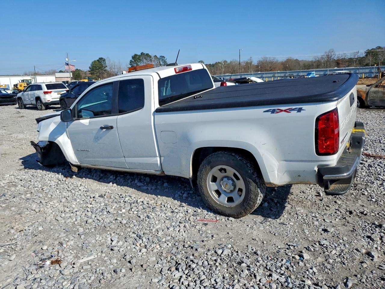 2022 CHEVROLET COLORADO photo 2