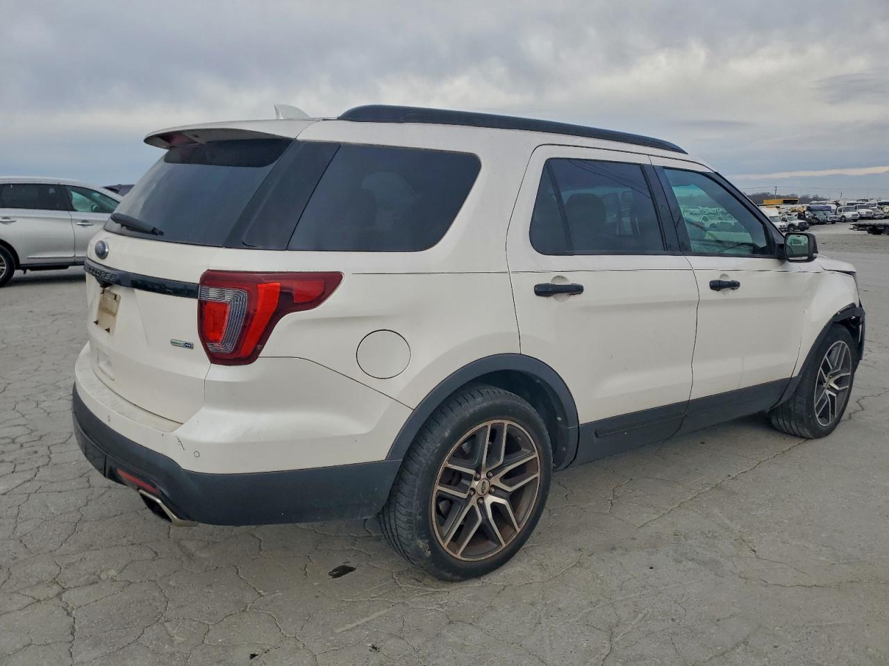 2016 FORD EXPLORER SPORT photo 3