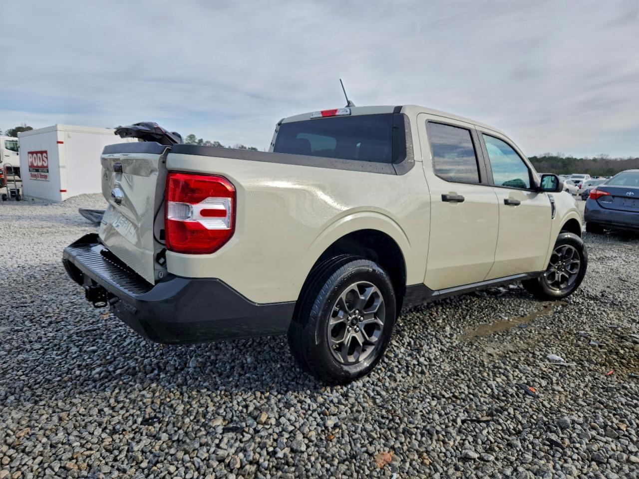 2024 FORD MAVERICK XLT photo 3