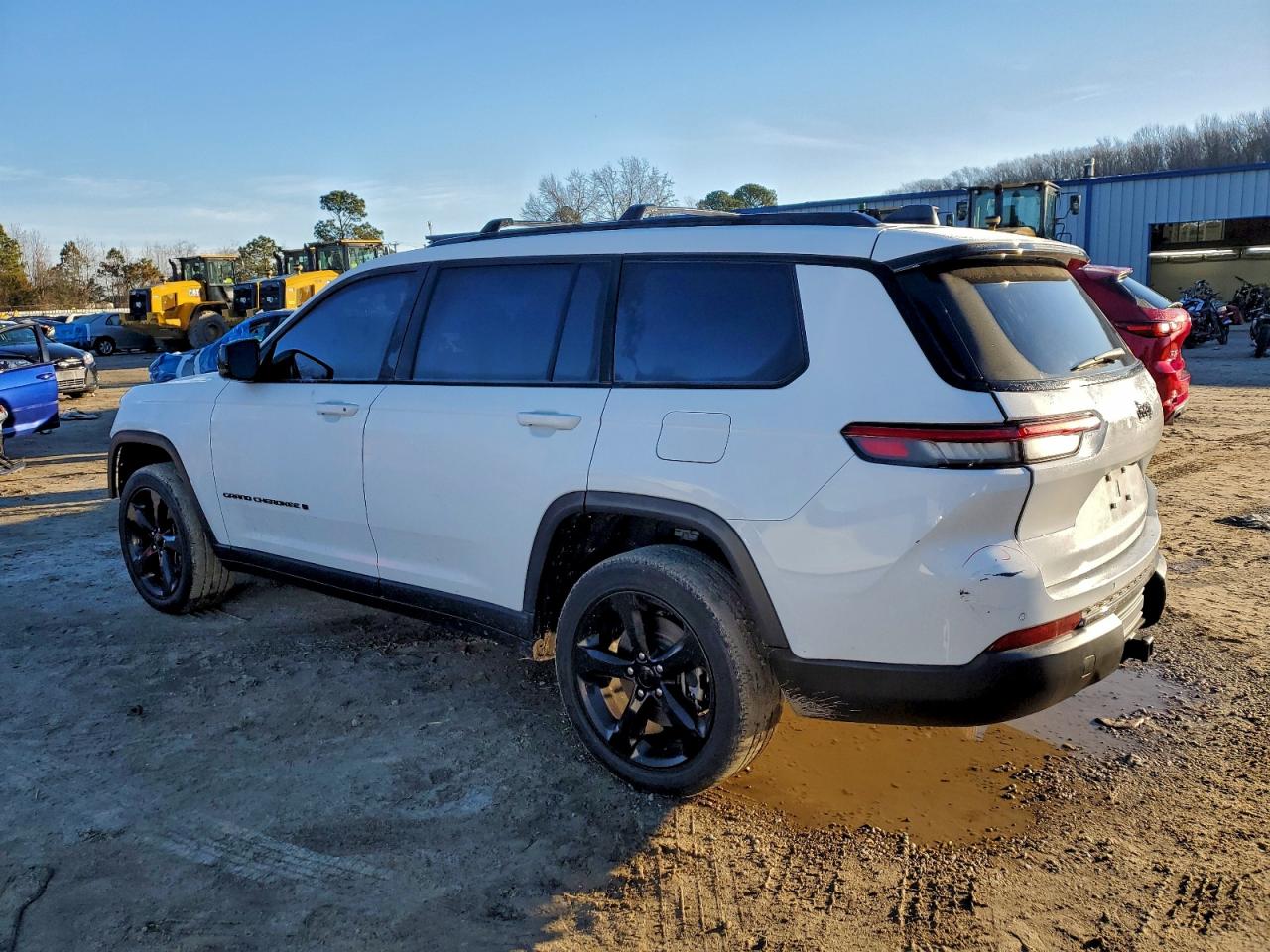 2023 JEEP GRAND CHEROKEE L LAREDO photo 2
