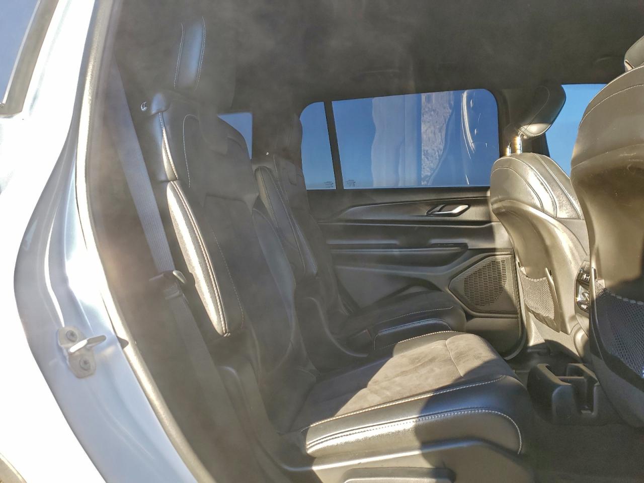 2023 JEEP GRAND CHEROKEE L LAREDO photo 11