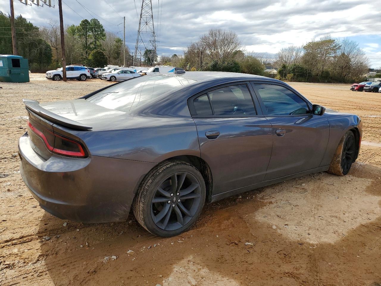 2017 DODGE CHARGER SXT photo 3