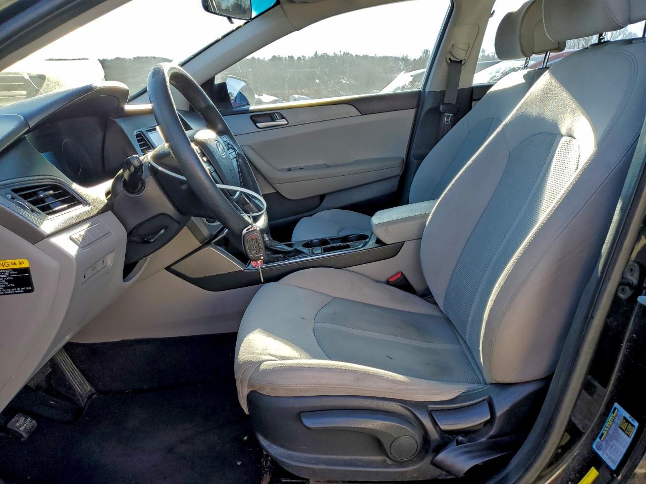 2017 HYUNDAI SONATA SE photo 7