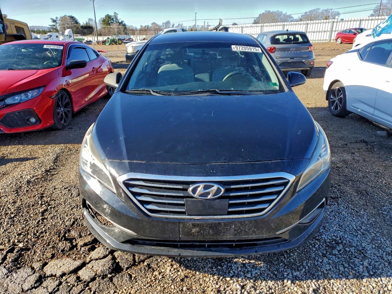 2017 HYUNDAI SONATA SE photo 5