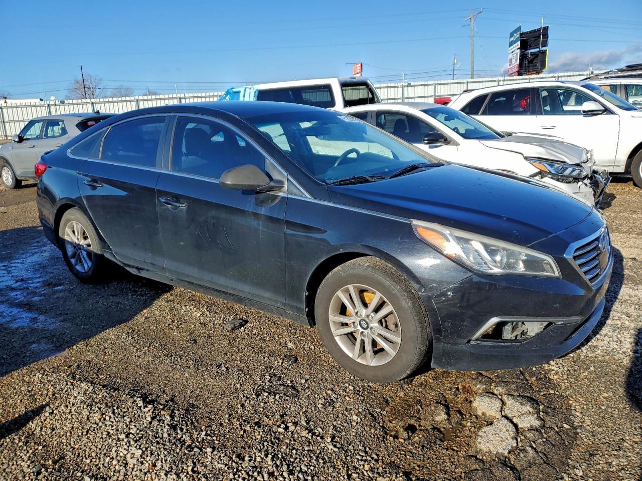 2017 HYUNDAI SONATA SE photo 4